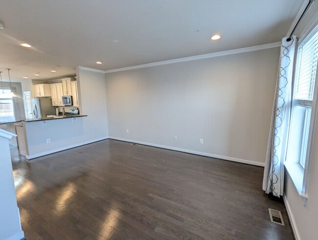 Building Photo - 1129 Lawler Dr