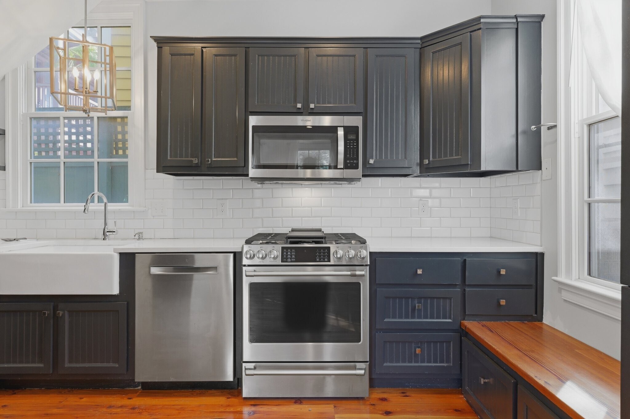 Building Photo - 9 Bogard St