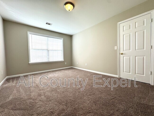 Building Photo - 1794 Taylor Oaks Dr