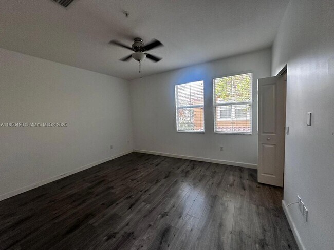 Building Photo - 12617 NW 32nd Ct