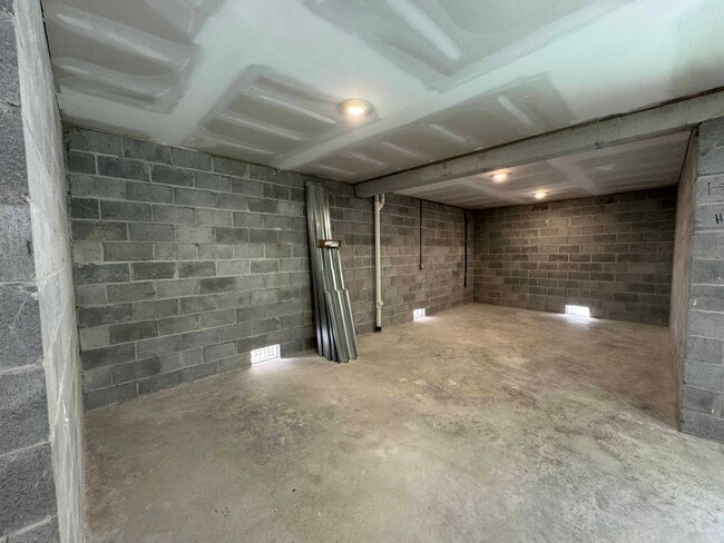 Building Photo - 4 Bedroom Home at Bailey's Cove on Hilton Head Island | Small footprint. Big island life.