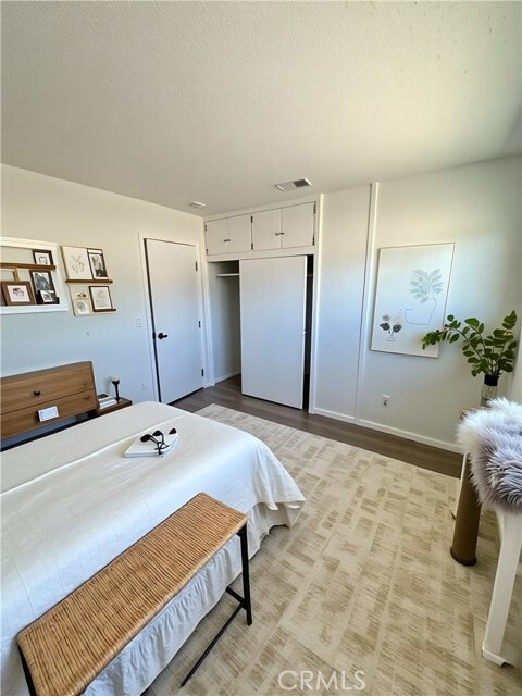 Building Photo - 11742 Jacaranda Ave