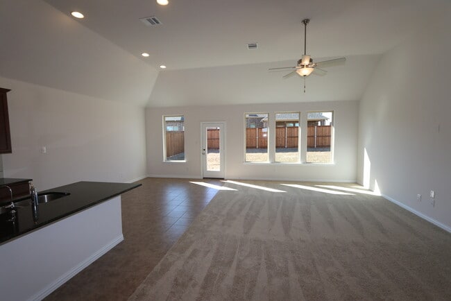 Building Photo - 5491 Mourning Dove Dr