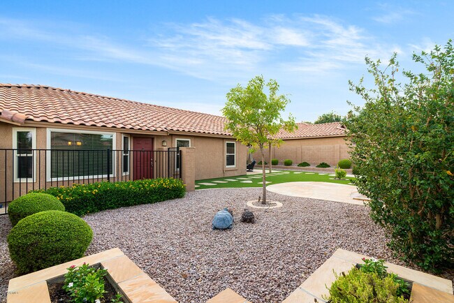 Building Photo - 3818 E Blue Flax Ave