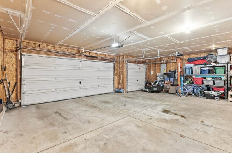 Building Photo - 24104 E Maxwell Ave