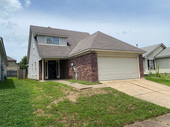 Building Photo - 4832 Royal Run Dr