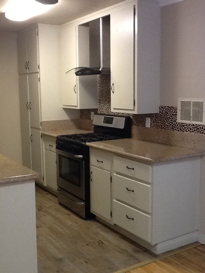 Building Photo - 311 N Westlake Ave