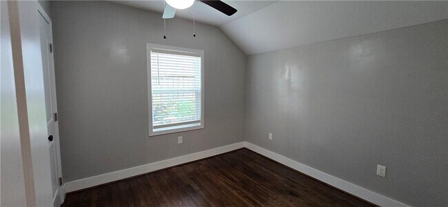 Building Photo - 966 Gaston St SW