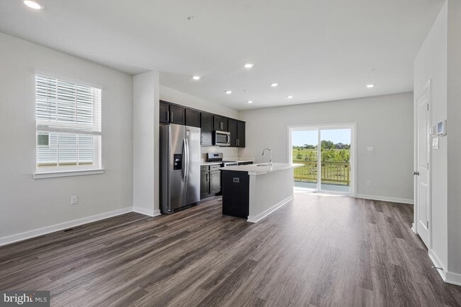 Building Photo - 16640 Green Glade Dr