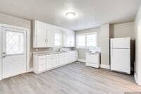 Building Photo - 2726 W Spencer St