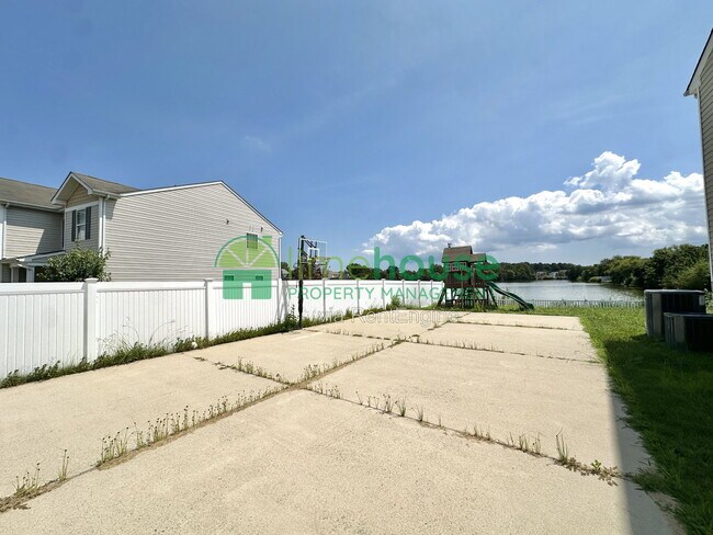 Building Photo - 1503 Vinsa Ct