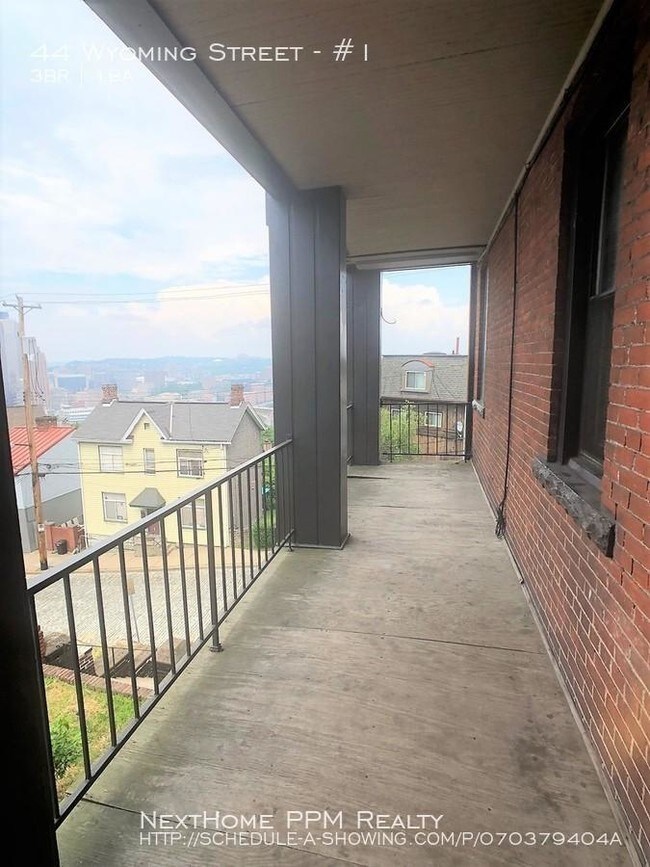 Building Photo - 3 bedroom in Pittsburgh PA 15211