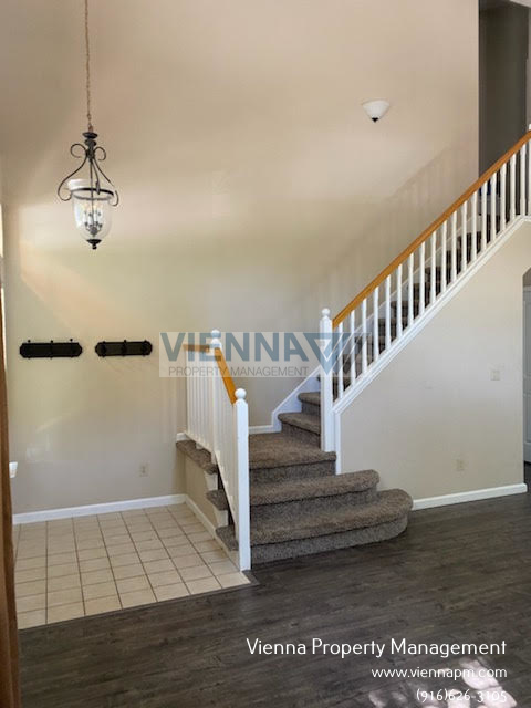Building Photo - 4900 Brittany Ct