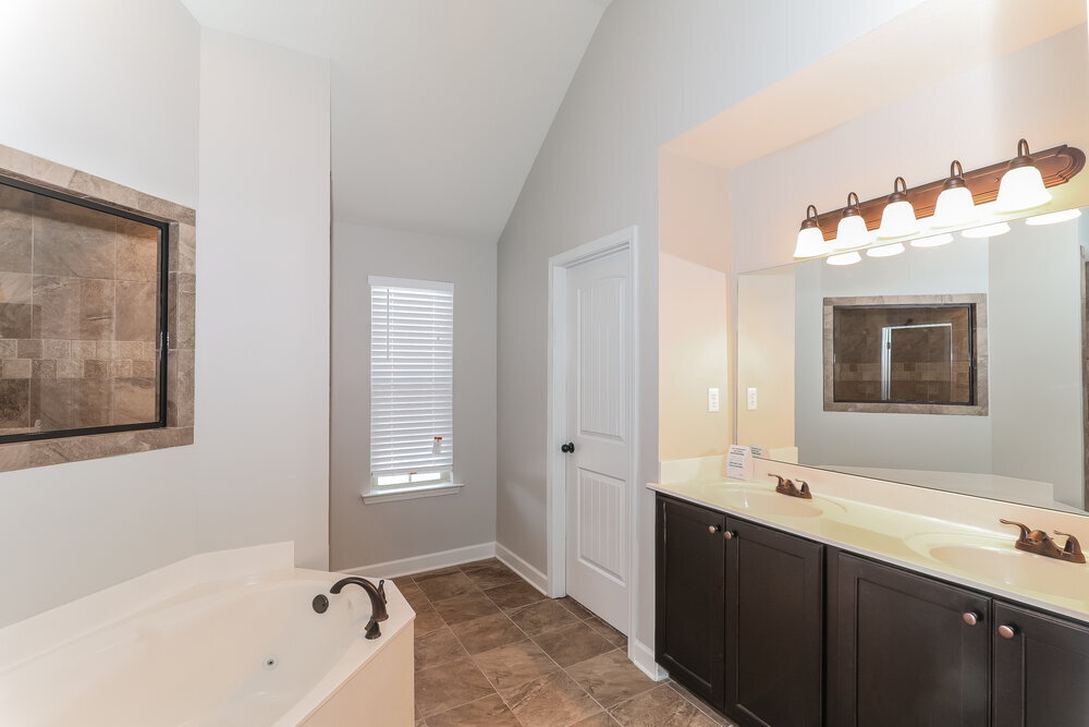Building Photo - 7911 Hemlock Dr