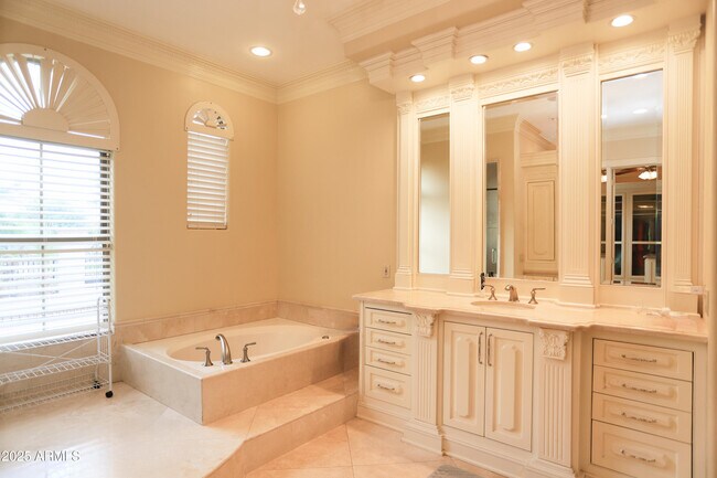 Building Photo - 3306 E Jaeger Cir