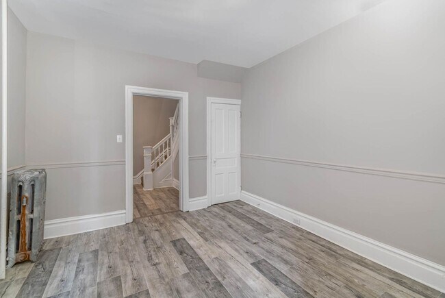 Building Photo - 3 Bedroom 1 Bathroom home in Harrisburg, PA