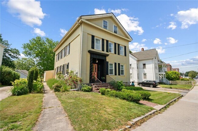 Primary Photo - 110 High St