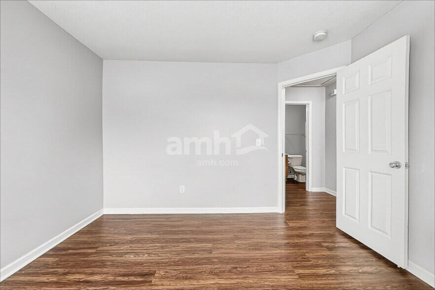 Building Photo - 1141 Promenade Dr