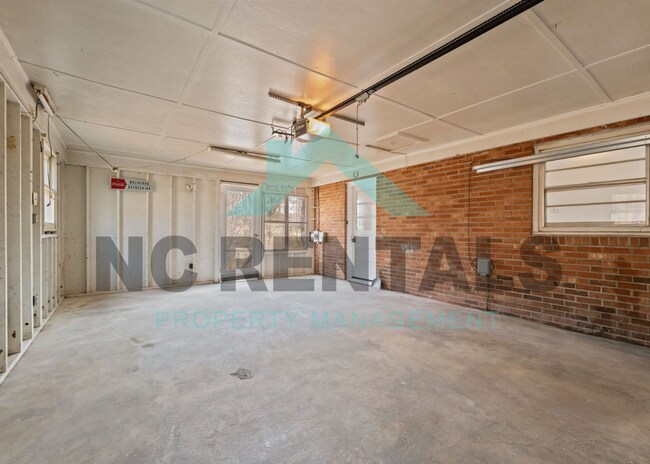 Building Photo - 3818 Edgewood Terrace Rd