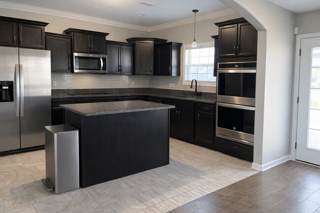 Building Photo - Coming Soon!