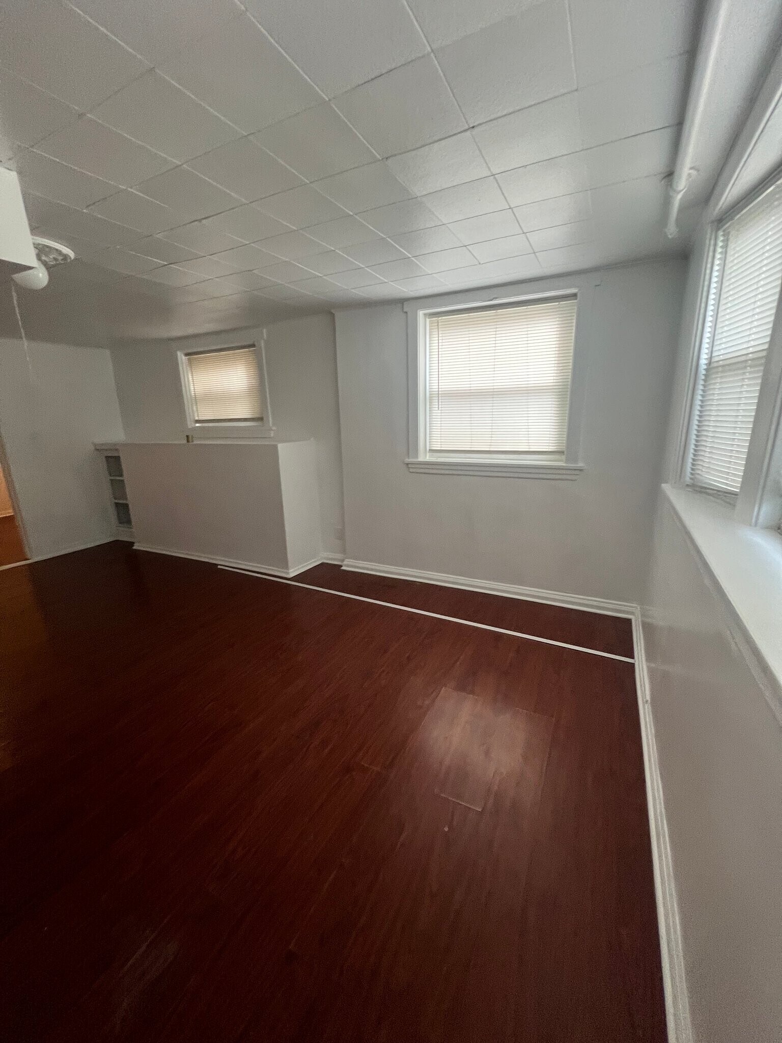 Building Photo - 3035 N Keating Ave