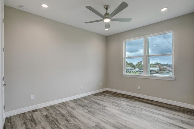 Building Photo - 502 Amalfi Dr