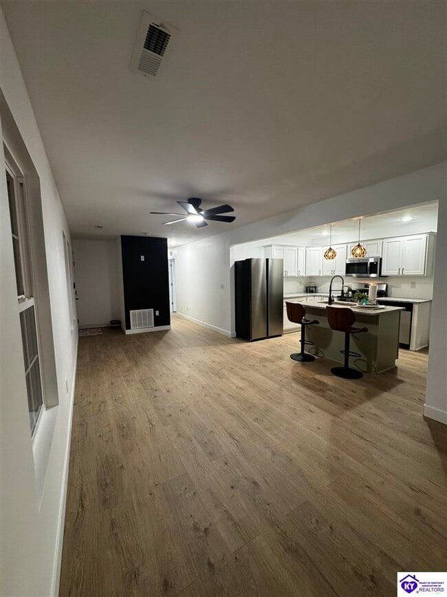 Building Photo - 564 St John Church Rd