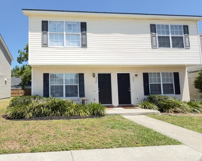Building Photo - 339 Brookfield Rd