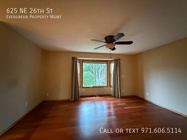 Building Photo - 625 NE 26th St