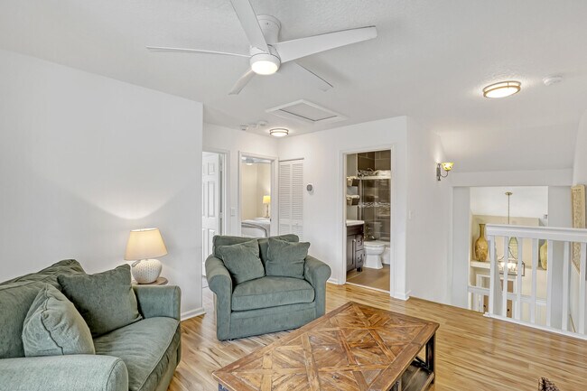 Building Photo - 6074 Las Colinas Cir