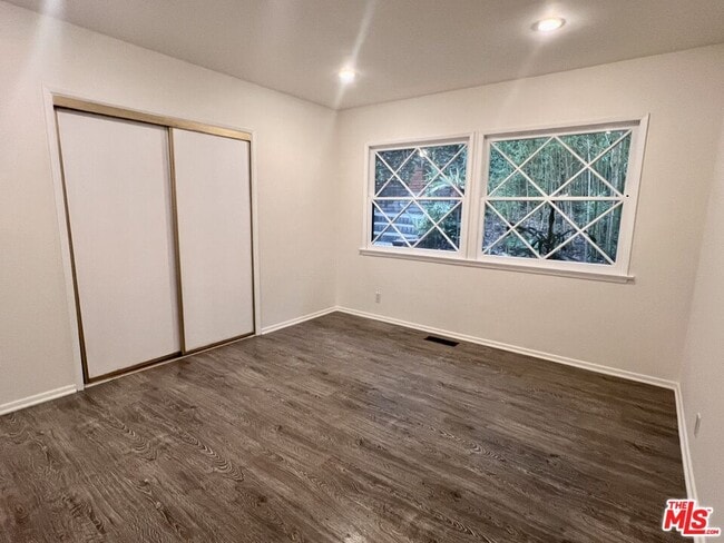 Building Photo - 15237 Del Gado Dr