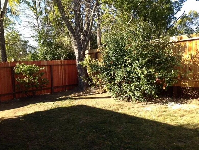 Building Photo - 8073 Treecrest Ave