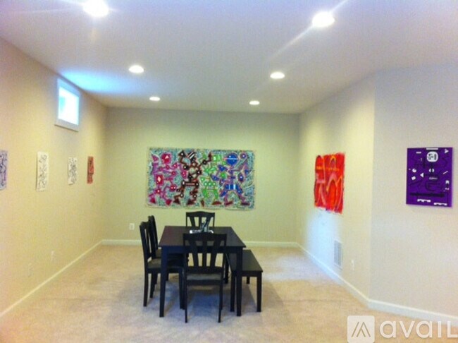 Primary Photo - 1606 Simmons Ct