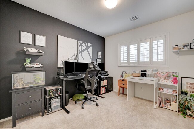 Building Photo - Beautiful Two Story Home Ready for Immediate Move-In