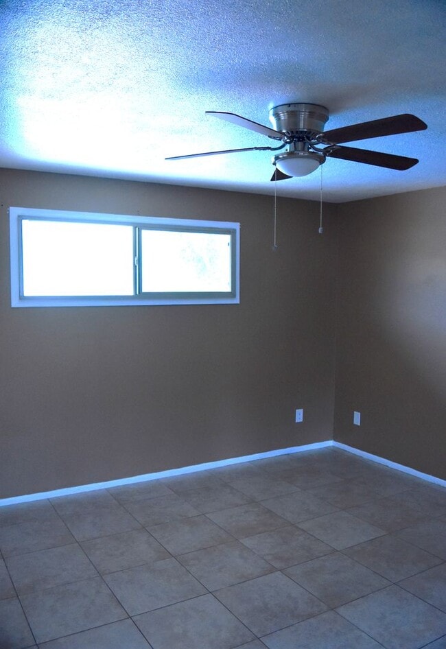 Building Photo - Awesome 5 Bed 2 Bath Home at ASU