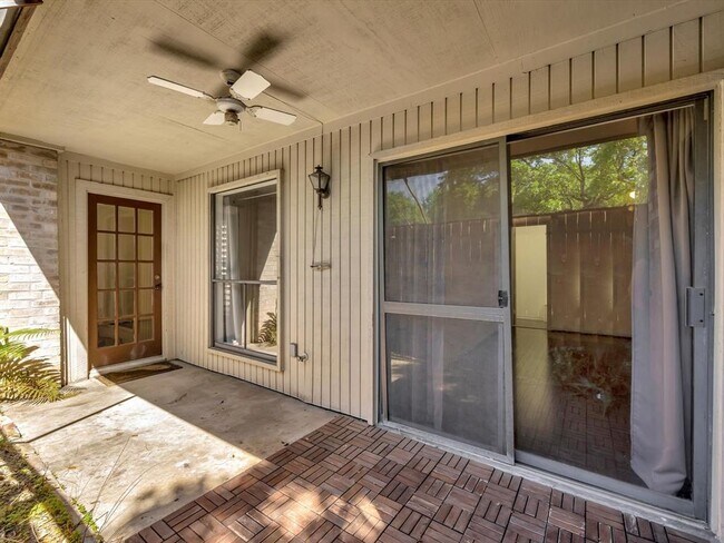 Building Photo - 1601 S Shepherd Dr