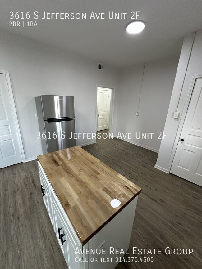 Building Photo - Spacious 2-Bedroom 1-Bathroom in Saint Lou...