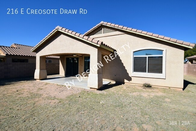 Building Photo - Corona De Tucson 3 Bed 2 Bath with Great V...