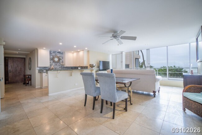 Building Photo - RARELY AVAILABLE FULLY FURNISHED CORAL STRAND CONDO IN WAIKIKI 1BR/1BA/1PKG