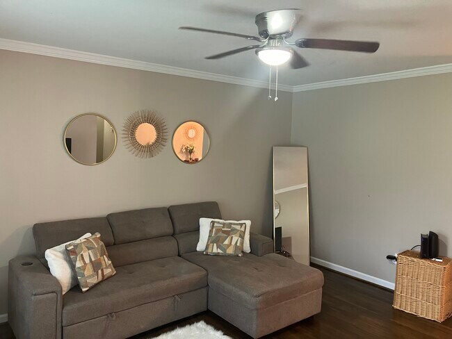 Building Photo - 2846 Brooklane Dr