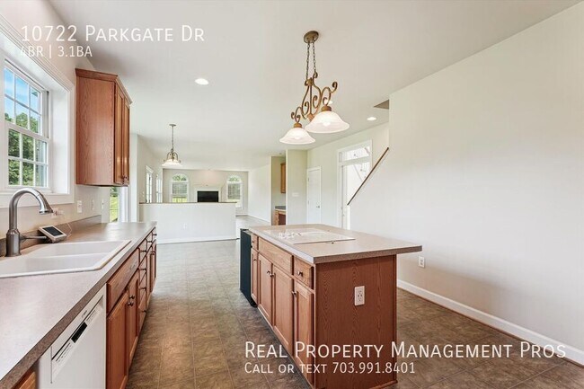 Building Photo - 10722 Parkgate Dr