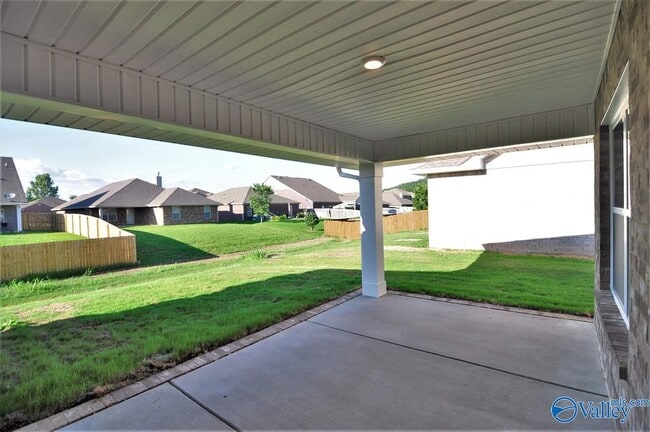 Building Photo - 2464 Bell Manor Dr SW