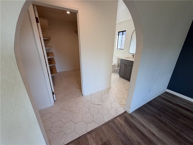 Building Photo - 115 Rosemary Dr