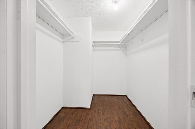 Building Photo - 2750 Holly Hall St