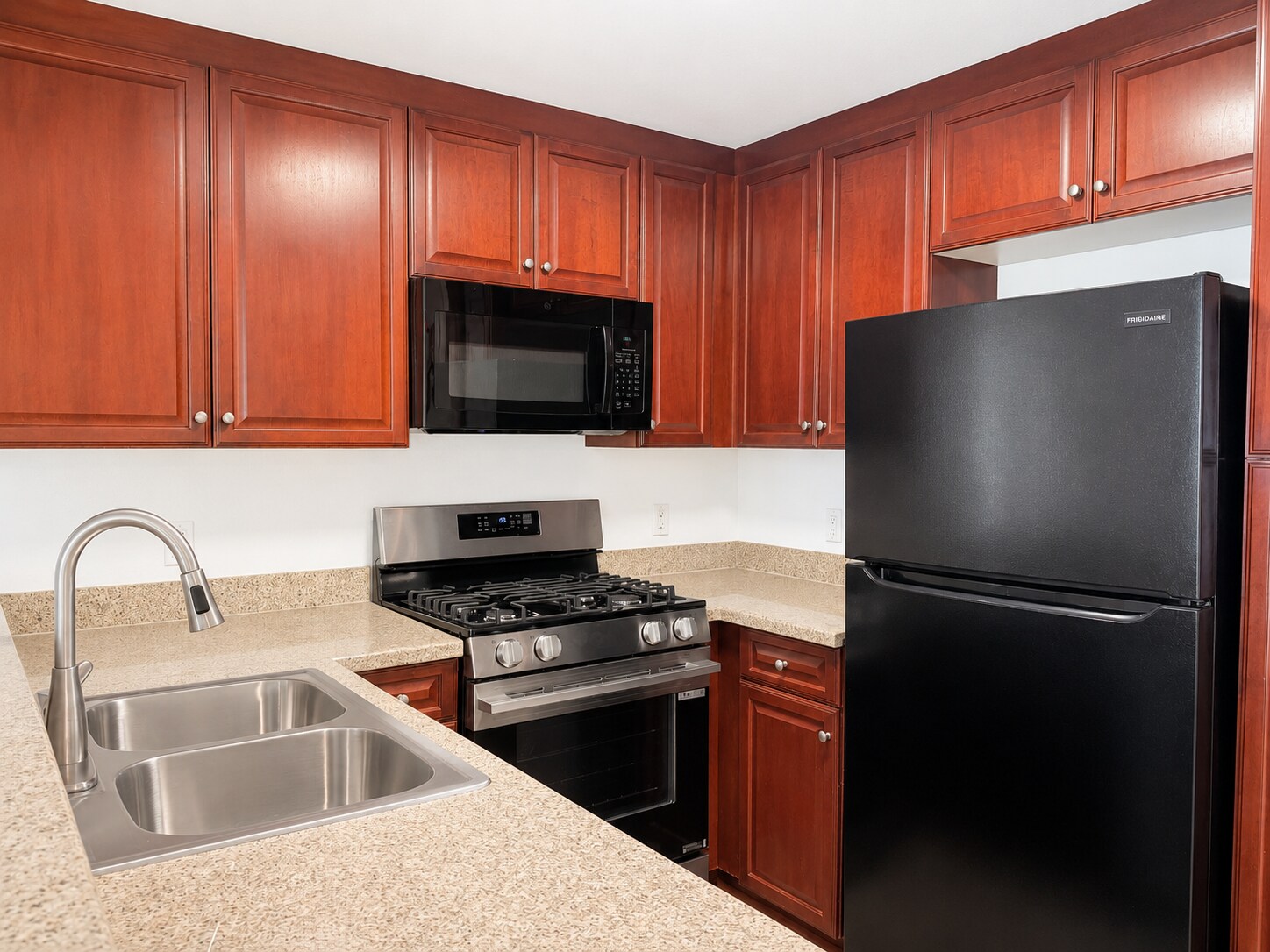 Building Photo - 5525 Canoga Ave