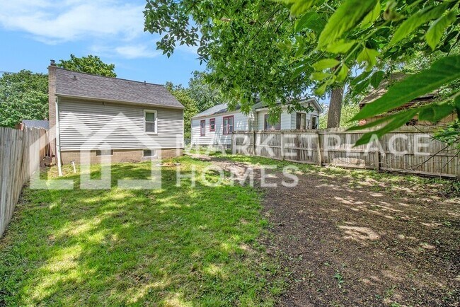 Building Photo - 1107 Greenwood Ave