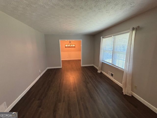 Building Photo - 1015 Castlewood Dr