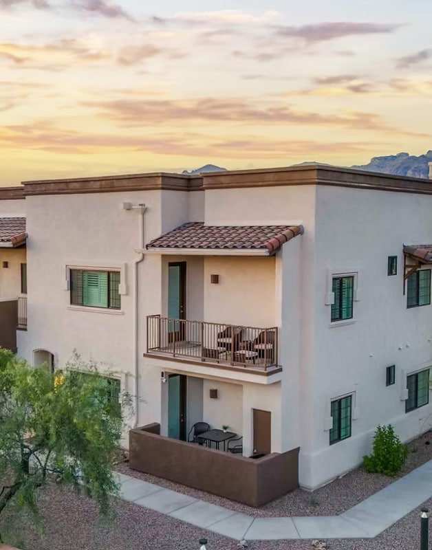 Building Photo - 2030 E River Rd