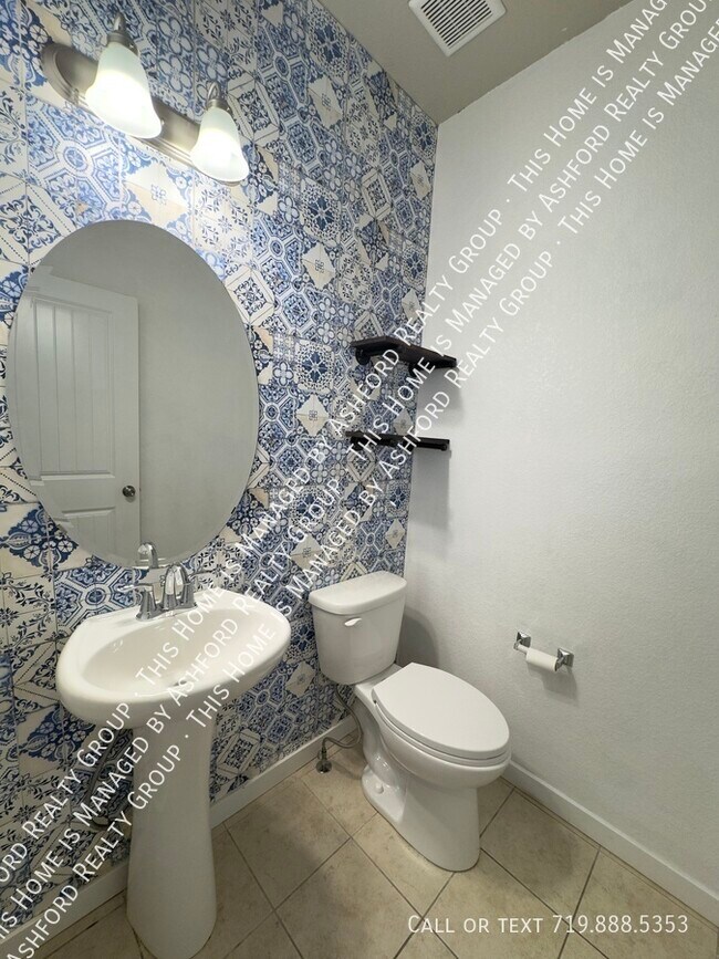 Building Photo - 7772 Wagonwood Pl