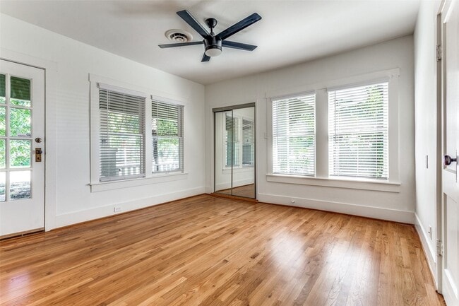 Building Photo - 4601 Pershing Ave